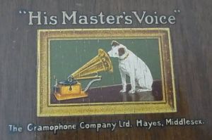 2 Gramophone社 His Master's Voice【棚