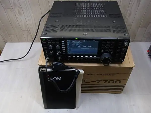 古い無線機 32fc663f-s.jpg
